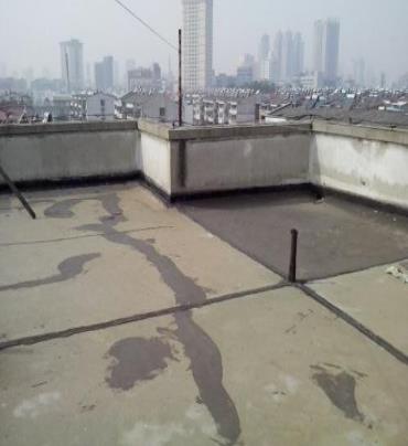 尼玛漏水维修 楼顶漏水是什么原因，楼顶漏水维修方法是什么?